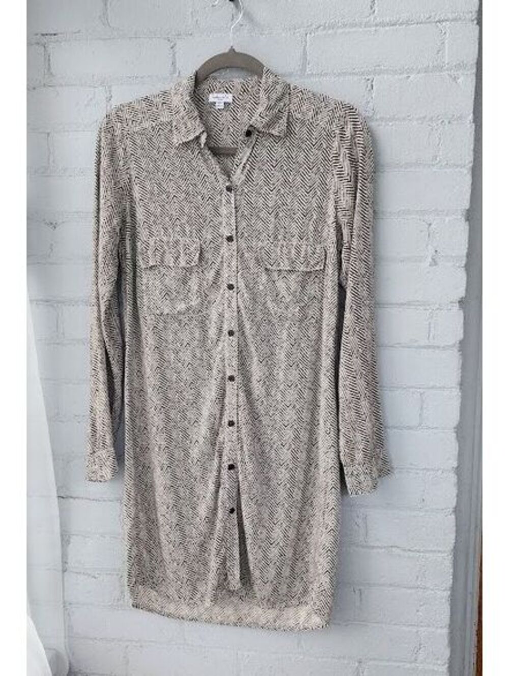 Splendid Chevron Shirt Dress Small 100% Rayon Black Ivory Button Front Soft
